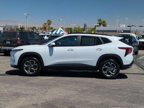 Summit White 2026 Chevrolet Trax LT