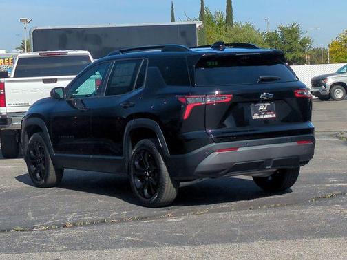Black Metallic 2026 Chevrolet Equinox 1LT