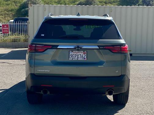 Silver Sage Metallic 2023 Chevrolet Traverse LT Cloth