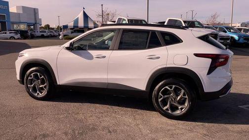 Summit White 2026 Chevrolet Trax LT