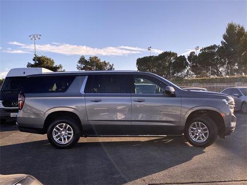 2021 Chevrolet Suburban LT
