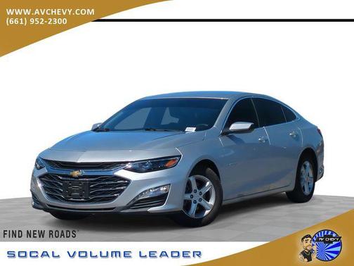 Silver Ice Metallic 2022 Chevrolet Malibu FWD LT