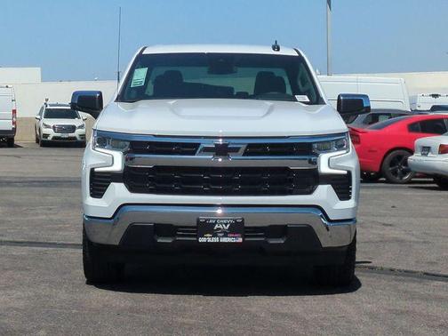 Summit White 2026 Chevrolet Silverado 1500 LT