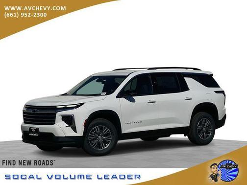 Summit White 2026 Chevrolet Traverse LT