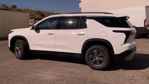 Summit White 2026 Chevrolet Traverse LT