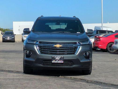 Silver Sage Metallic 2023 Chevrolet Traverse LT Cloth