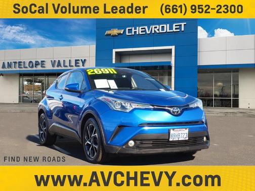 Photo 1 of 30 of 2018 Toyota C-HR XLE Premium