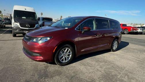 Velvet Red Pearlcoat 2023 Chrysler Voyager LX