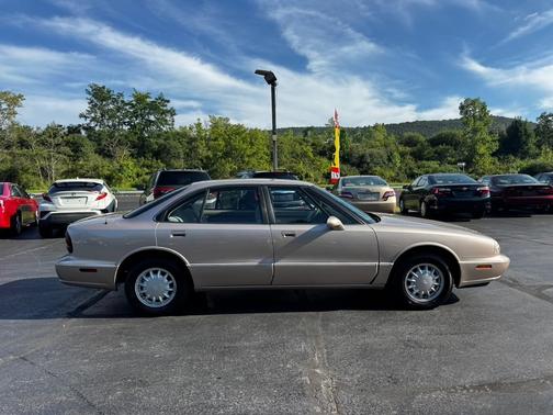1999 Oldsmobile Eighty-Eight 4dr Sdn LS