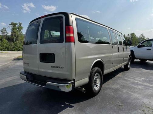 2006 Chevrolet Express 3500 LS Wagon