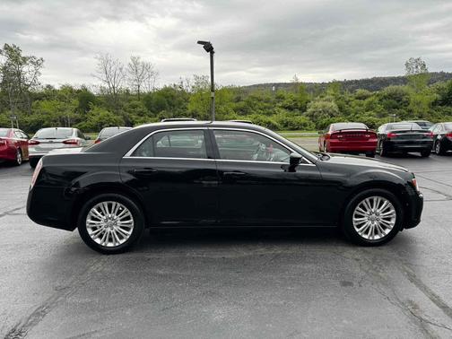 Gloss Black 2013 Chrysler 300 4dr Sdn AWD