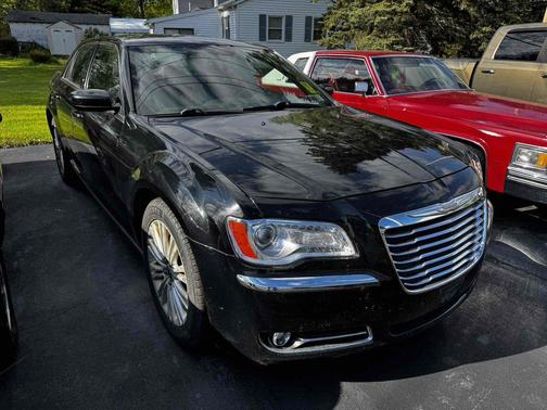 Gloss Black 2013 Chrysler 300 4dr Sdn AWD