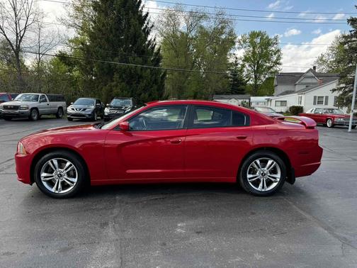 Redline (3) Coat Pearl 2012 Dodge Charger 4dr Sdn SXT Plus AWD