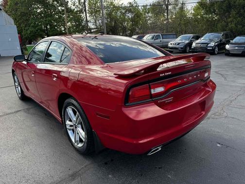 Redline (3) Coat Pearl 2012 Dodge Charger 4dr Sdn SXT Plus AWD