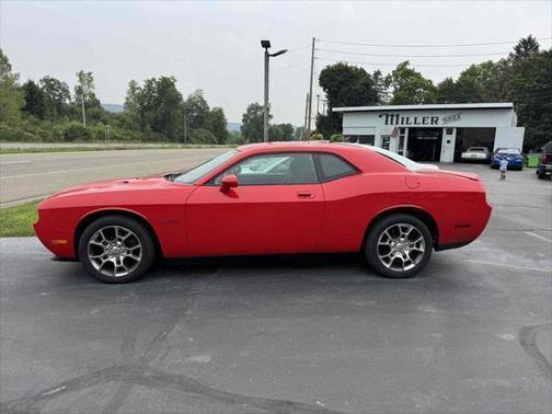 2010 Dodge Challenger SE