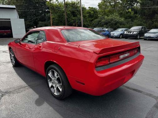 2010 Dodge Challenger SE