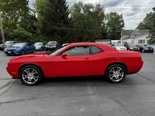 2010 Dodge Challenger SE