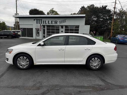 2014 Volkswagen Passat 1.8T Auto S