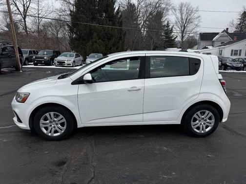 2017 Chevrolet Sonic 5dr HB Auto LT w/1FL