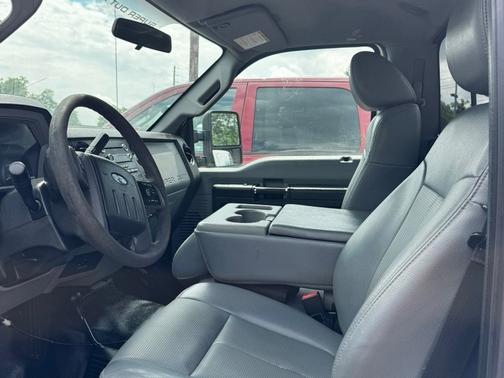 2016 Ford F-250 4WD Reg Cab 137" XL