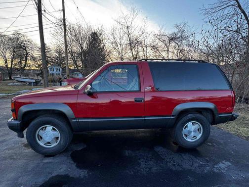 1999 Chevrolet Tahoe 2dr 4WD