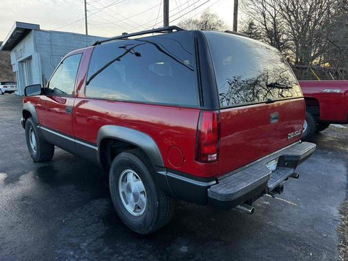 1999 Chevrolet Tahoe 2dr 4WD