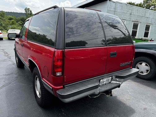1999 Chevrolet Tahoe 2dr 4WD