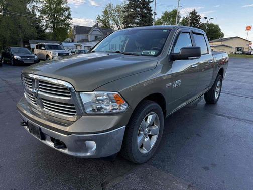Prairie Pearlcoat 2015 RAM 1500 4WD Crew Cab 140.5" Big Horn