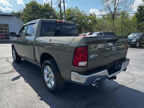 Prairie Pearlcoat 2015 RAM 1500 4WD Crew Cab 140.5" Big Horn