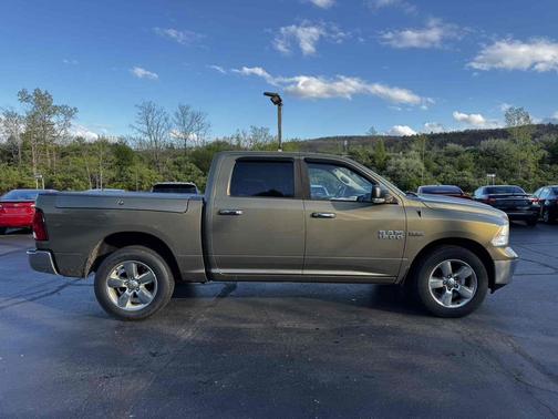 Prairie Pearlcoat 2015 RAM 1500 4WD Crew Cab 140.5" Big Horn