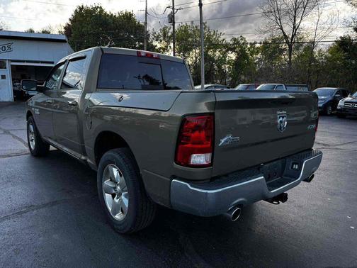 Prairie Pearlcoat 2015 RAM 1500 4WD Crew Cab 140.5" Big Horn