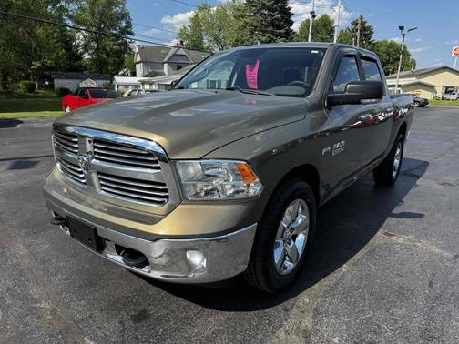 Prairie Pearlcoat 2015 RAM 1500 4WD Crew Cab 140.5" Big Horn