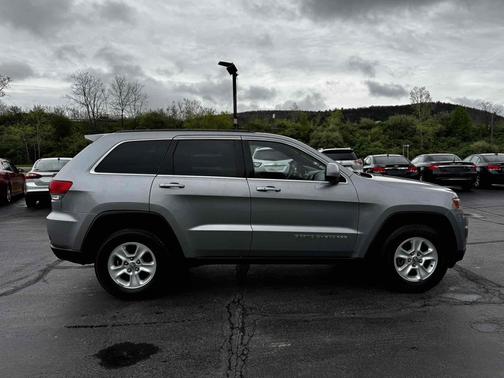 Billet Silver Metallic Clearcoat 2014 Jeep Grand Cherokee 4WD 4dr Laredo
