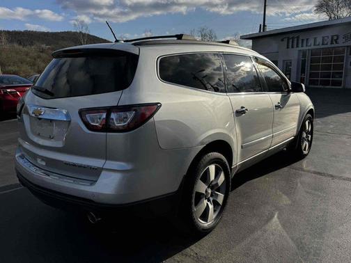 Silver Ice Metallic 2015 Chevrolet Traverse AWD 4dr LTZ