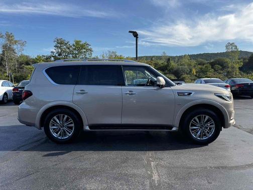 2018 INFINITI QX80 Base
