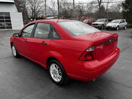 2007 Ford Focus 4dr Sdn S
