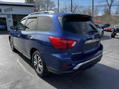 2017 Nissan Pathfinder S