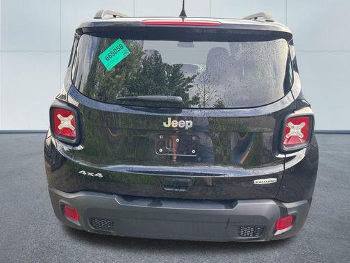 Black Clearcoat 2019 Jeep Renegade Latitude