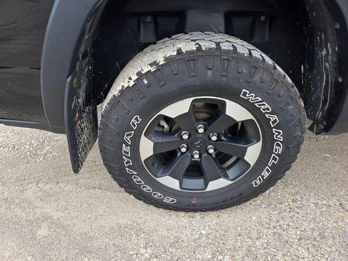 Diamond Black Crystal Pearlcoat 2022 RAM 1500 Rebel