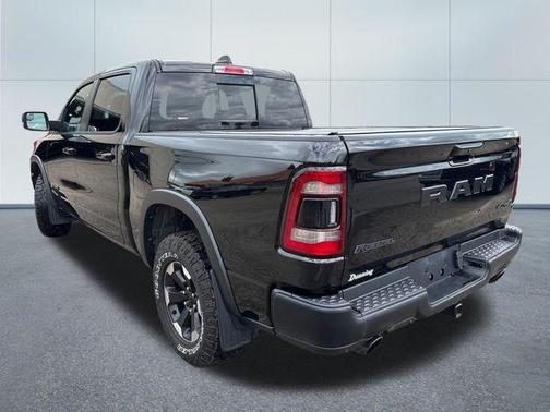 Diamond Black Crystal Pearlcoat 2022 RAM 1500 Rebel