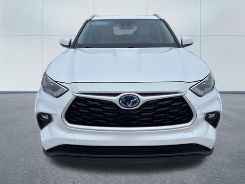 2024 Toyota Highlander Hybrid XLE