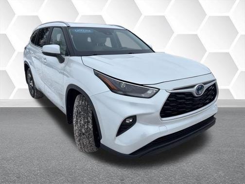 2024 Toyota Highlander Hybrid XLE