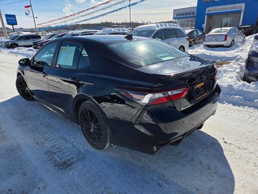 2022 Toyota Camry SE