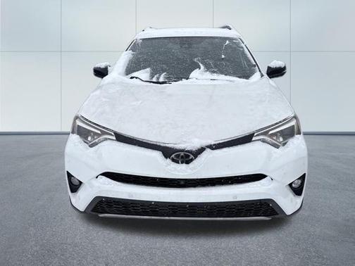 2017 Toyota RAV4 SE