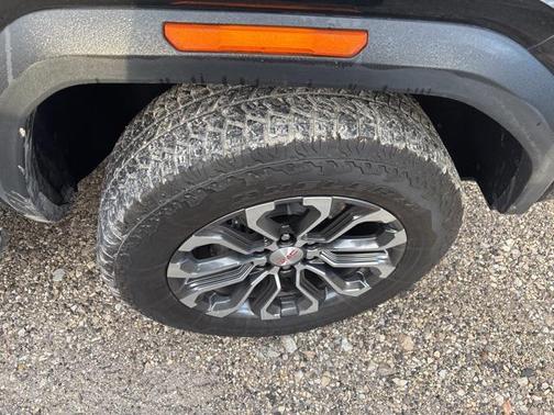 2023 GMC Canyon Denali