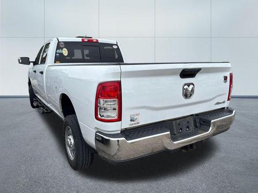 Bright White Clearcoat 2020 RAM 2500 Tradesman Crew Cab 4x4 8' Box