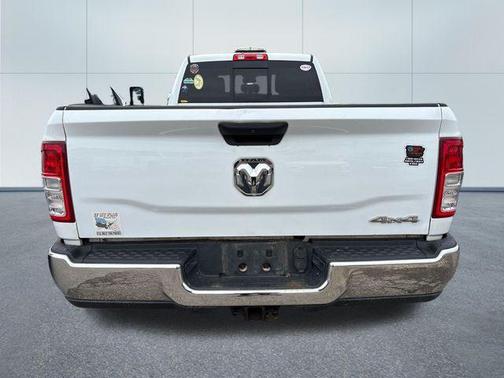 Bright White Clearcoat 2020 RAM 2500 Tradesman Crew Cab 4x4 8' Box