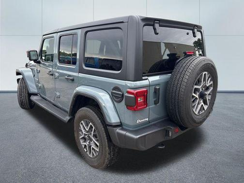 Anvil Clear Coat 2024 Jeep Wrangler 4-Door Sahara
