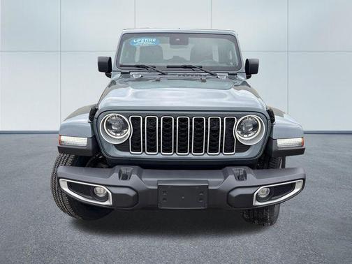 Anvil Clear Coat 2024 Jeep Wrangler 4-Door Sahara