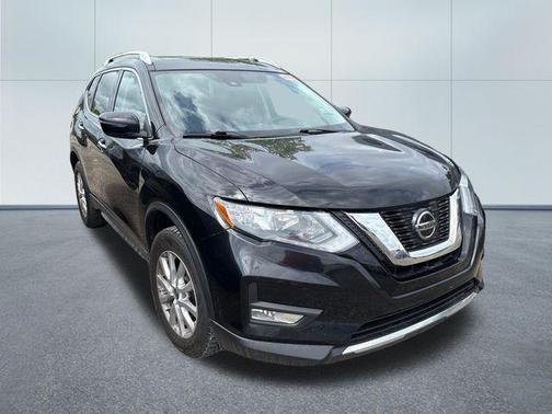 Magnetic Black Pearl 2019 Nissan Rogue SV